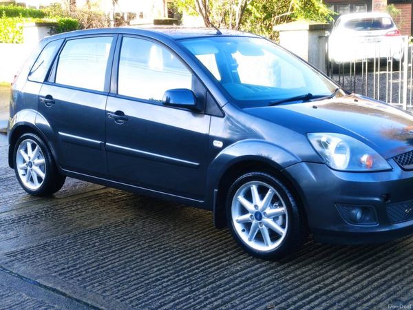 Ford Fiesta Hatchback, Diesel, 2009, Grey