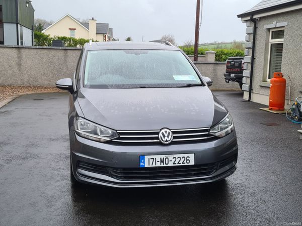 Volkswagen Touran MPV, Diesel, 2017, Grey