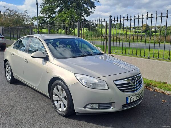 Opel Insignia MPV, Diesel, 2013, Gold