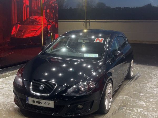 SEAT Leon Hatchback, Diesel, 2012, Black