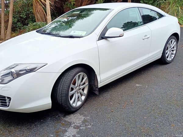 Renault Laguna Coupe, Diesel, 2011, White