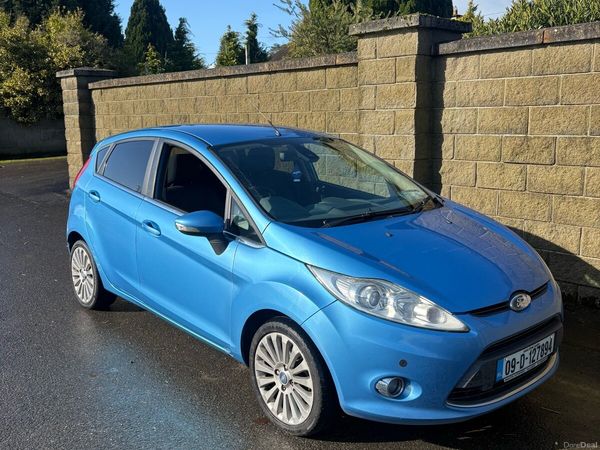 Ford Fiesta Hatchback, Diesel, 2009, Blue
