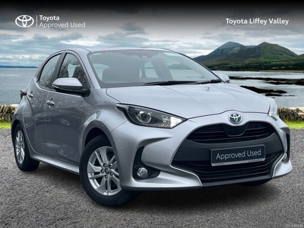 Toyota Yaris Hatchback, Petrol Hybrid, 2023, Grey
