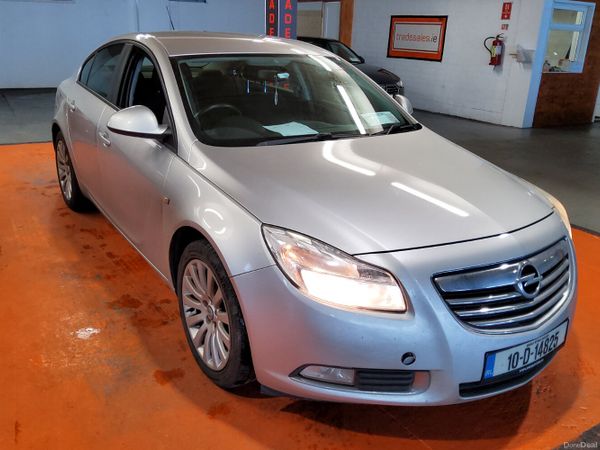 Opel Insignia Saloon, Diesel, 2010, Silver