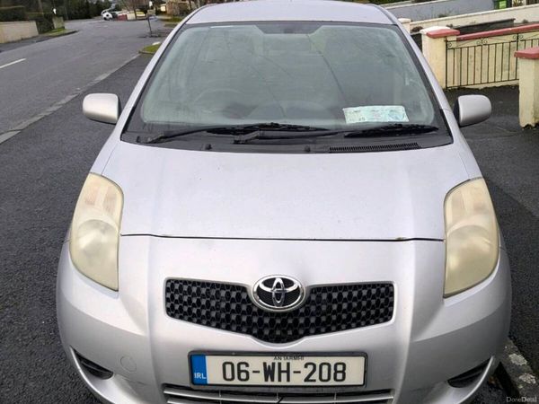 Toyota Yaris Hatchback, Petrol, 2006, Silver