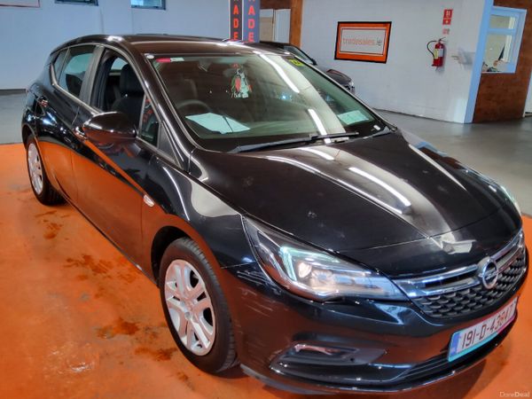 Opel Astra Hatchback, Petrol, 2019, Black