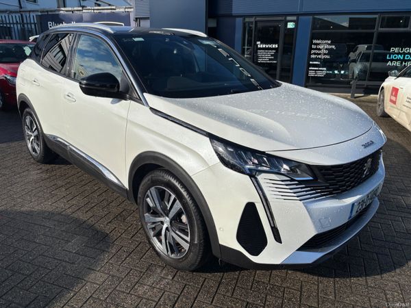Peugeot 3008 MPV, Petrol, 2023, White