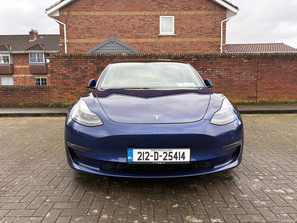 Tesla Model 3 Saloon, Electric, 2021, Blue