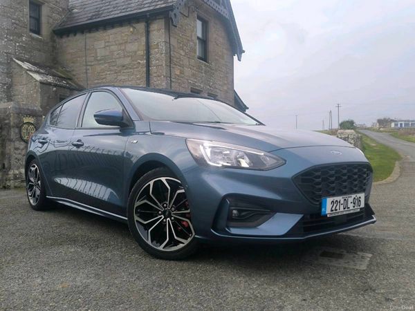 Ford Focus Hatchback, Diesel, 2022, Blue