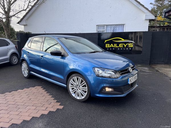 Volkswagen Polo Hatchback, Petrol, 2014, Blue