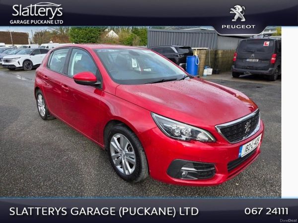 Peugeot 308 Hatchback, Petrol, 2018, Red
