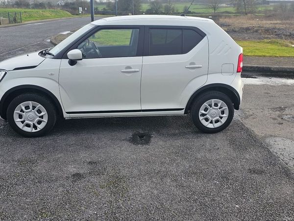 Suzuki Ignis Hatchback, Petrol, 2022, White