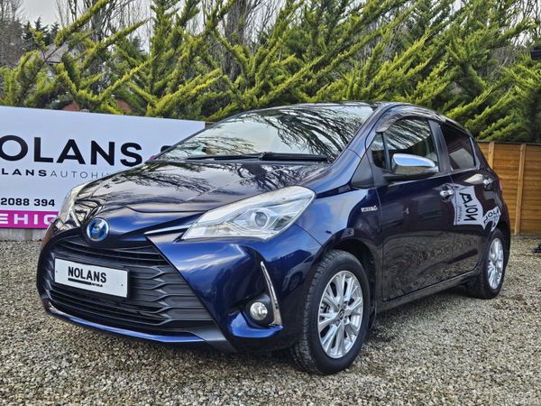Toyota Vitz Hatchback, Petrol Hybrid, 2017, Blue