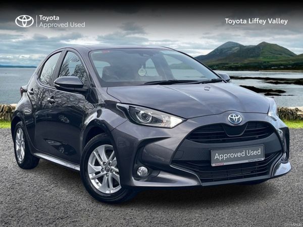 Toyota Yaris Hatchback, Petrol Hybrid, 2023, Grey