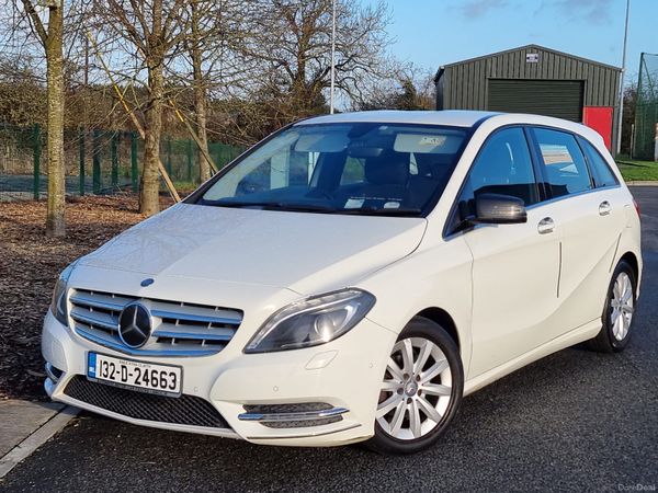 Mercedes-Benz B-Class MPV, Petrol, 2013, White