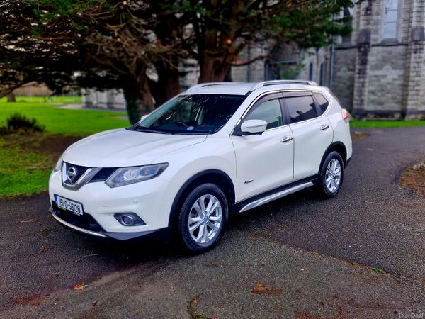 Nissan X-Trail SUV, Petrol Hybrid, 2015, White