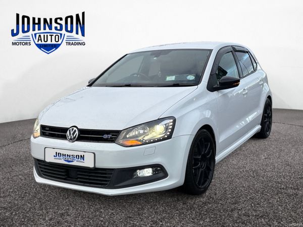 Volkswagen Polo Hatchback, Petrol, 2015, White