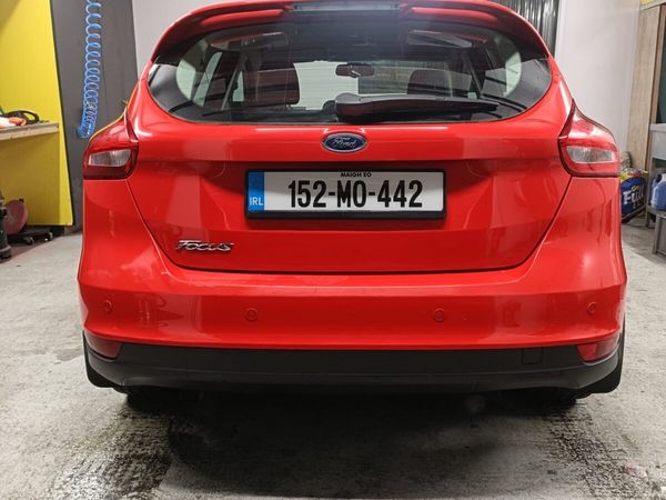 Ford Focus Hatchback, Diesel, 2015, Red