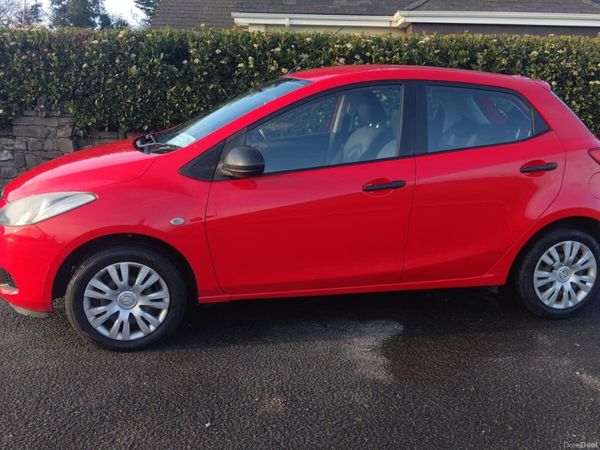 Mazda Mazda2 Hatchback, Petrol, 2012, Red