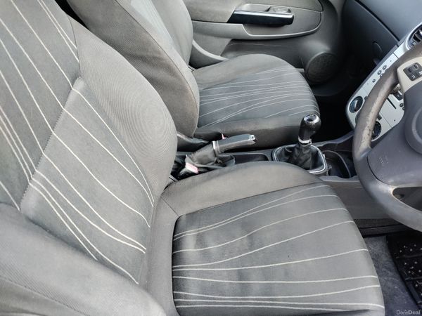 Opel Corsa Hatchback, Petrol, 2008, Silver