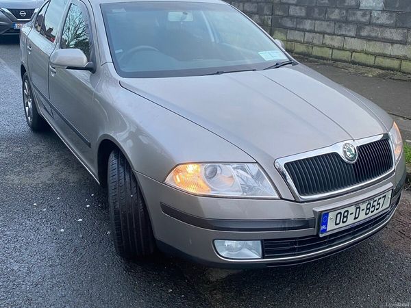 Skoda Octavia Hatchback, Petrol, 2008, Beige