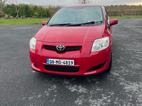 Toyota Auris Hatchback, Diesel, 2008, Red