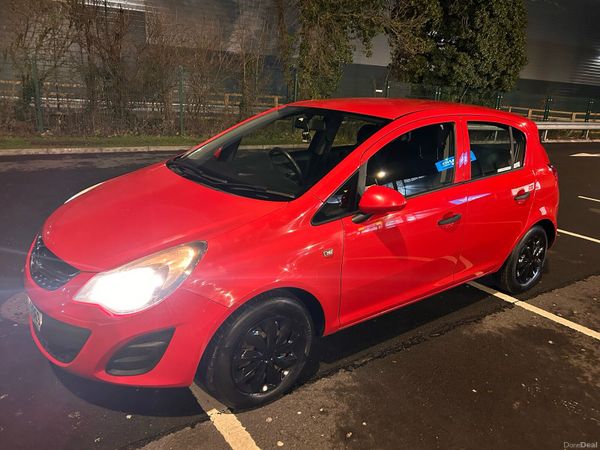 Opel Corsa Hatchback, Petrol, 2014, Red