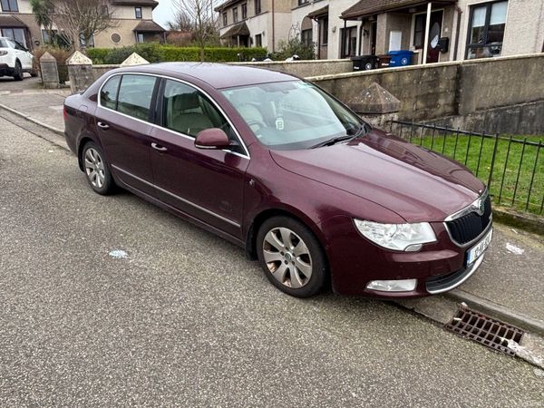 Skoda Superb Saloon, Diesel, 2012, Red
