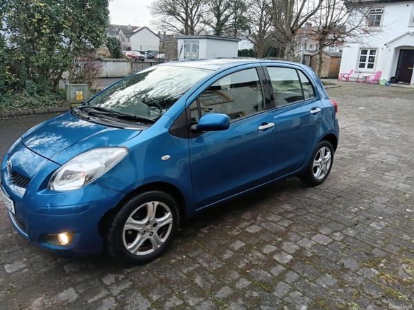Toyota Yaris Hatchback, Petrol, 2010, Blue