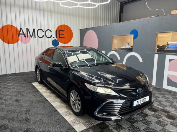 Toyota Camry Saloon, Petrol Hybrid, 2021, Black