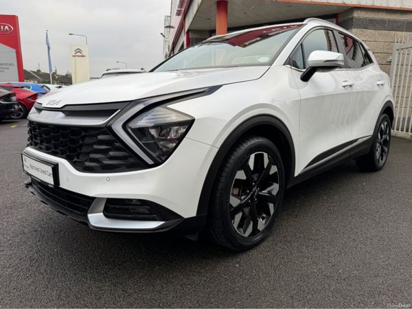 Kia Sportage Hatchback, Petrol Plug-in Hybrid, 2023, White