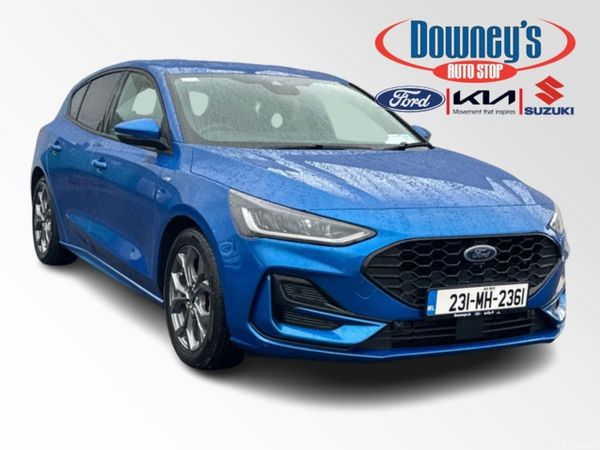 Ford Focus Hatchback, Petrol, 2023, Blue