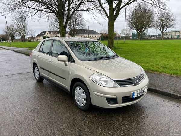Nissan Tiida Hatchback, Diesel, 2010, Silver
