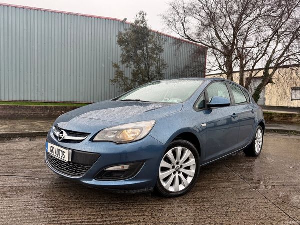 Opel Astra Hatchback, Petrol, 2014, Blue