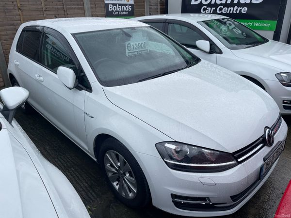 Volkswagen Golf Hatchback, Petrol, 2016, White