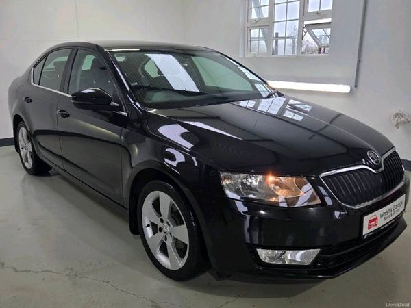 Skoda Octavia Saloon, Diesel, 2016, Black
