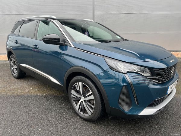 Peugeot 5008 MPV, Diesel, 2024, Blue