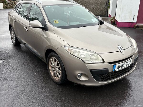 Renault Megane Estate, Diesel, 2010, Gold