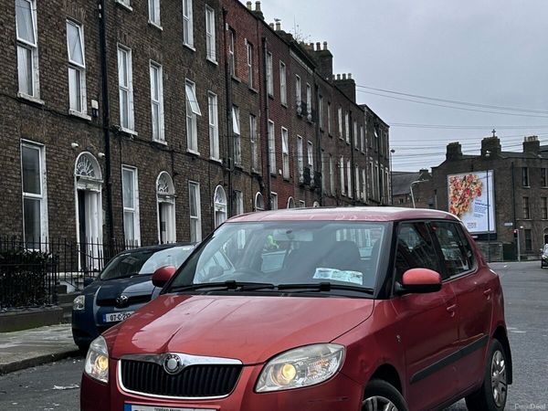Skoda Fabia Hatchback, Petrol, 2007, Orange