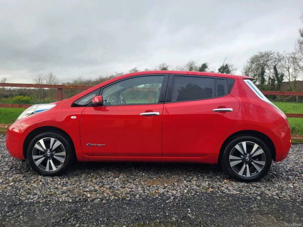Nissan Leaf Hatchback, Electric, 2017, Red