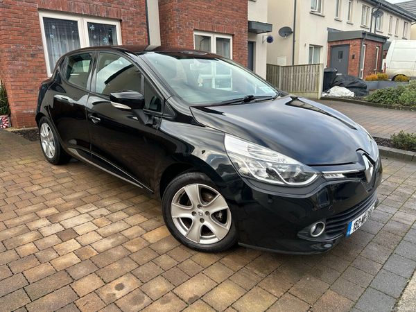 Renault Clio Hatchback, Petrol, 2015, Black