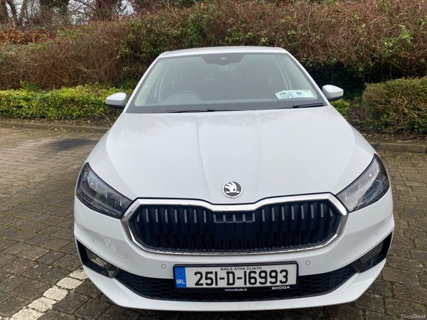 Skoda Fabia Hatchback, Petrol, 2025, White