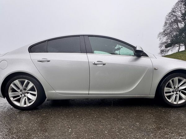 Opel Insignia Saloon, Diesel, 2014, Silver