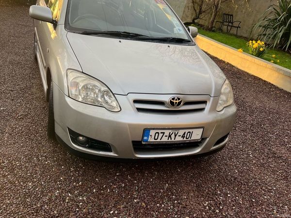 Toyota Corolla Hatchback, Petrol, 2007, Silver