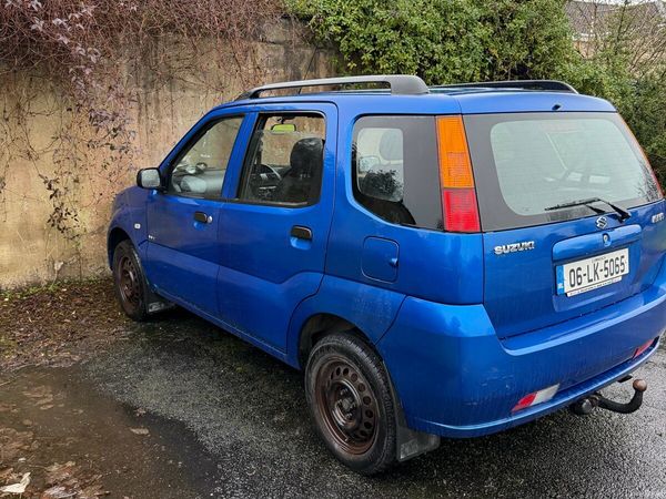 Suzuki Ignis Hatchback, Petrol, 2006, Blue