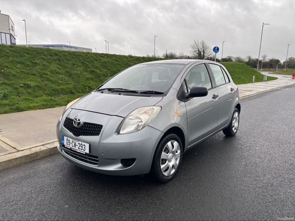 Toyota Yaris Hatchback, Petrol, 2009, Silver
