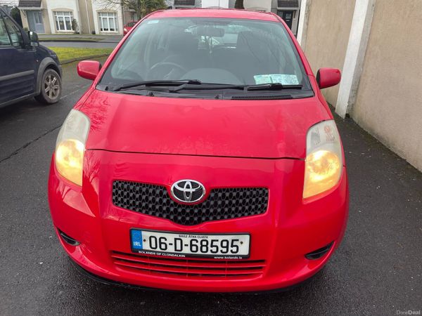 Toyota Yaris Hatchback, Petrol, 2006, Red
