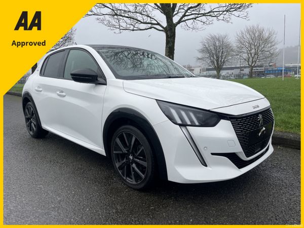 Peugeot 208 Hatchback, Petrol, 2023, White