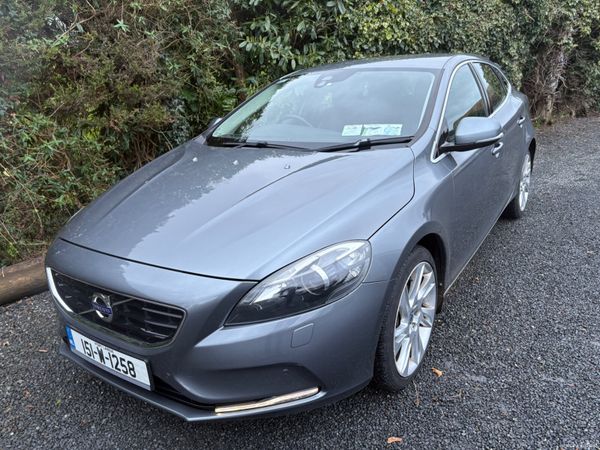 Volvo V40 Hatchback, Diesel, 2015, Grey