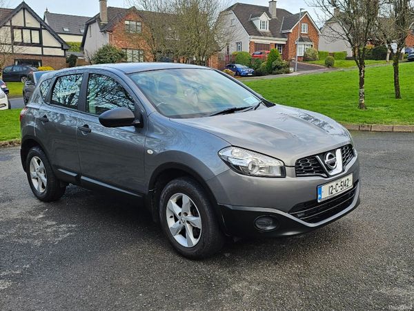 Nissan Qashqai Hatchback, Diesel, 2012, Grey